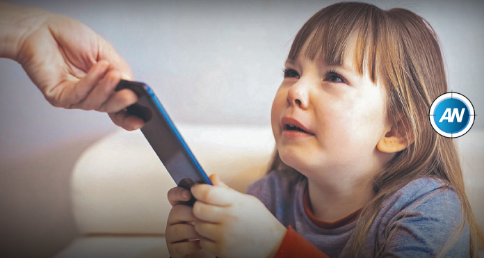 Problemas de la dependencia tecnológica en niños. Foto: Agencia de Noticias.