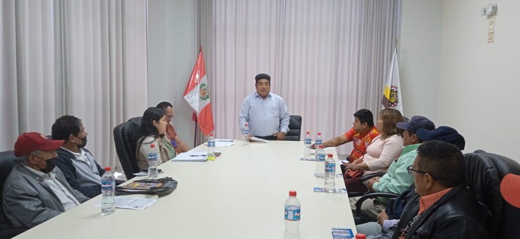 Virtual alcalde de El Porvenir Juan Carranza en reunión con los presidentes