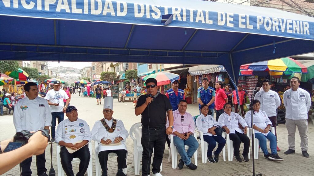 Jurados fueron alcalde Juan Carranza y los chefs Martín Mantilla y Jean Carlos Quintana.