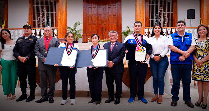 Medallistas olímpicos reciben máximas distinciones del gore la libertad