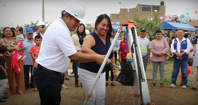 Alcalde de El Porvenir coloca primera piedra del Parque Hanna en Río Seco