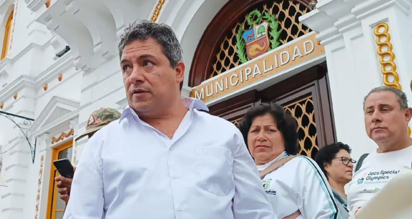 Arturo Fernández continuará suspendido como alcalde de Trujillo hasta enero de 2025