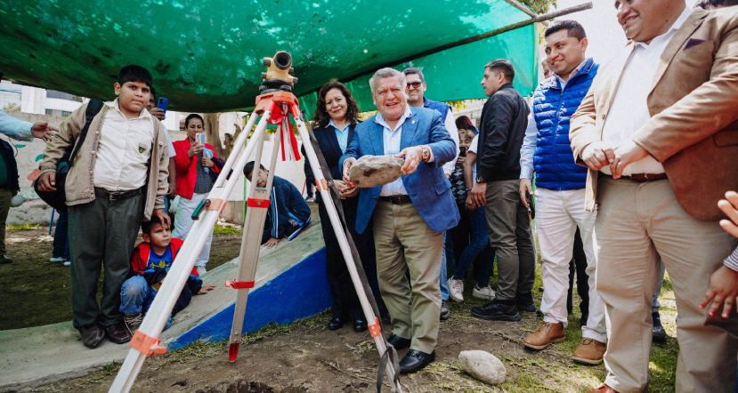 César Acuña impulsa nueva obra educativa en La Esperanza