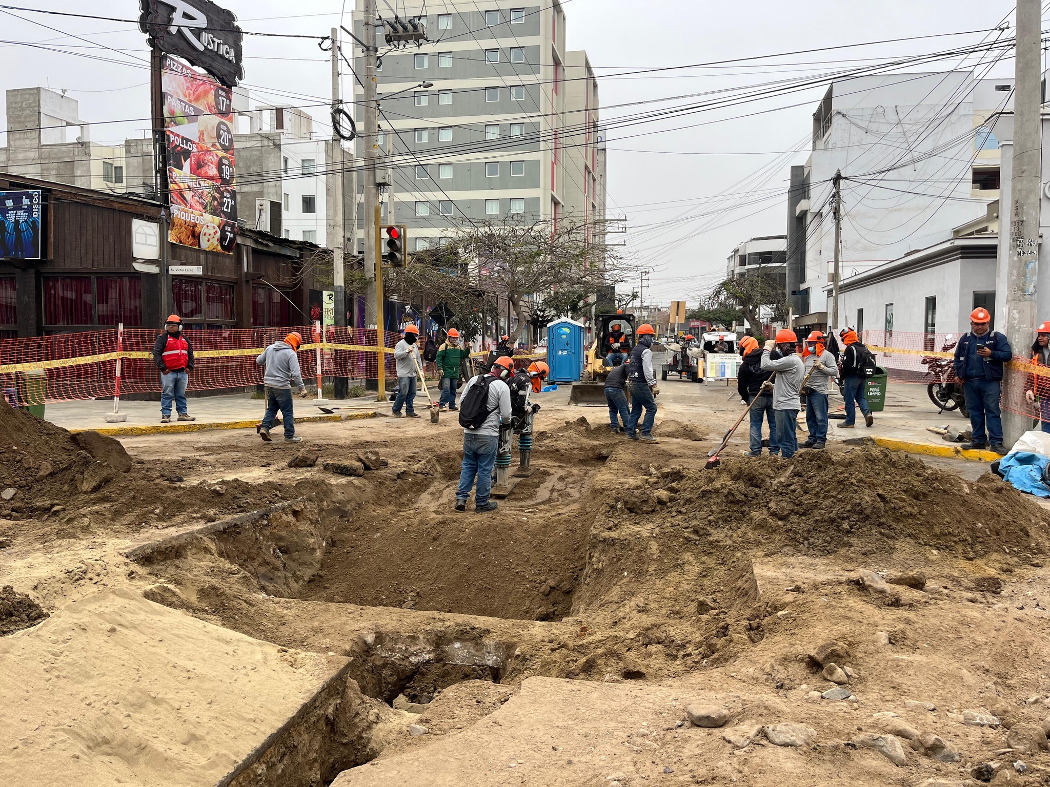 Municipalidad de Trujillo fiscaliza obras privadas que dañan pistas