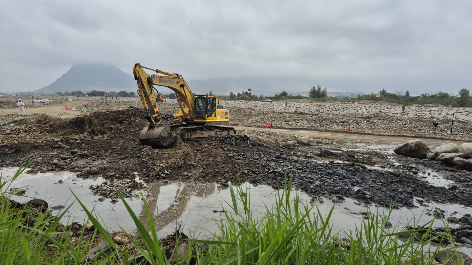 GORE recupera más de 7 mil m² en la faja marginal del río Moche