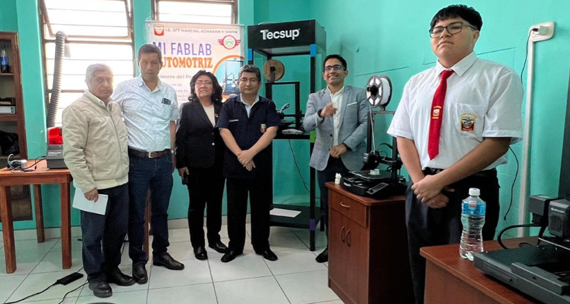 Colegio Marcial Acharán y Smith inauguró el primer laboratorio de fabricación digital a nivel nacional en el ámbito escolar