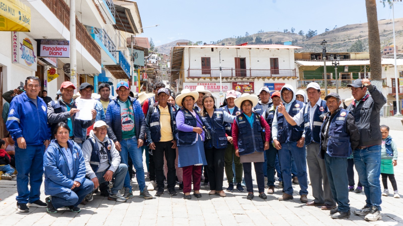 Ronderos se comprometen a colaborar en la ejecución de las mejoras en 39 centros de salud