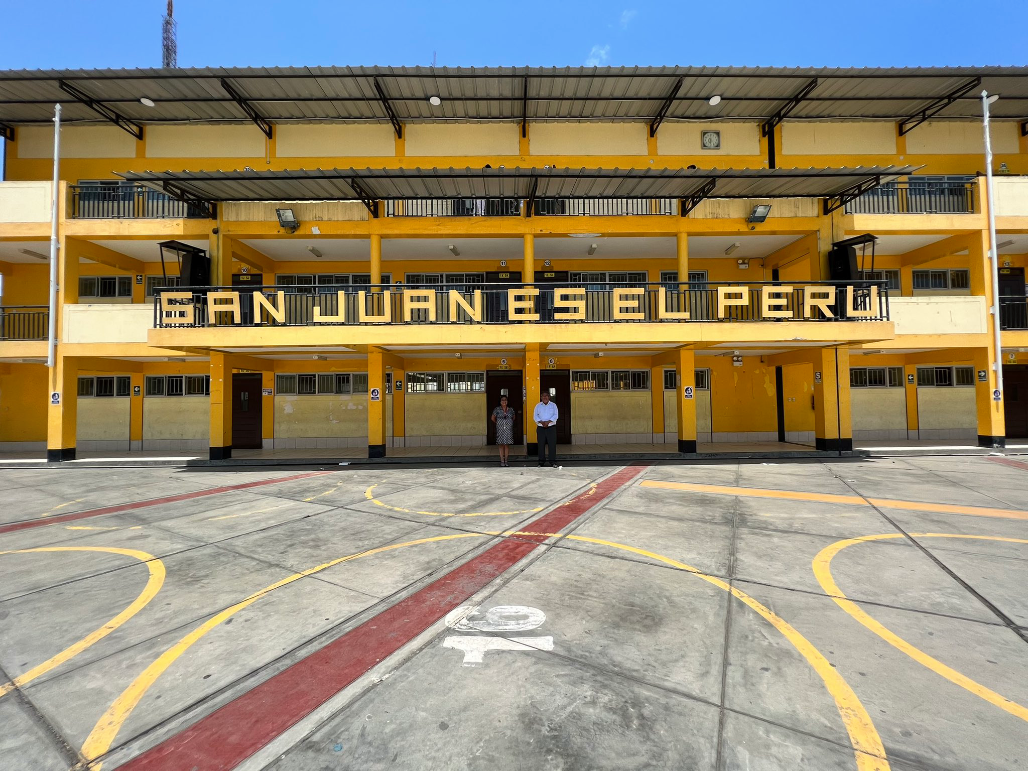 Detienen a dos estudiantes por posesión de drogas en colegio emblemático de Trujillo