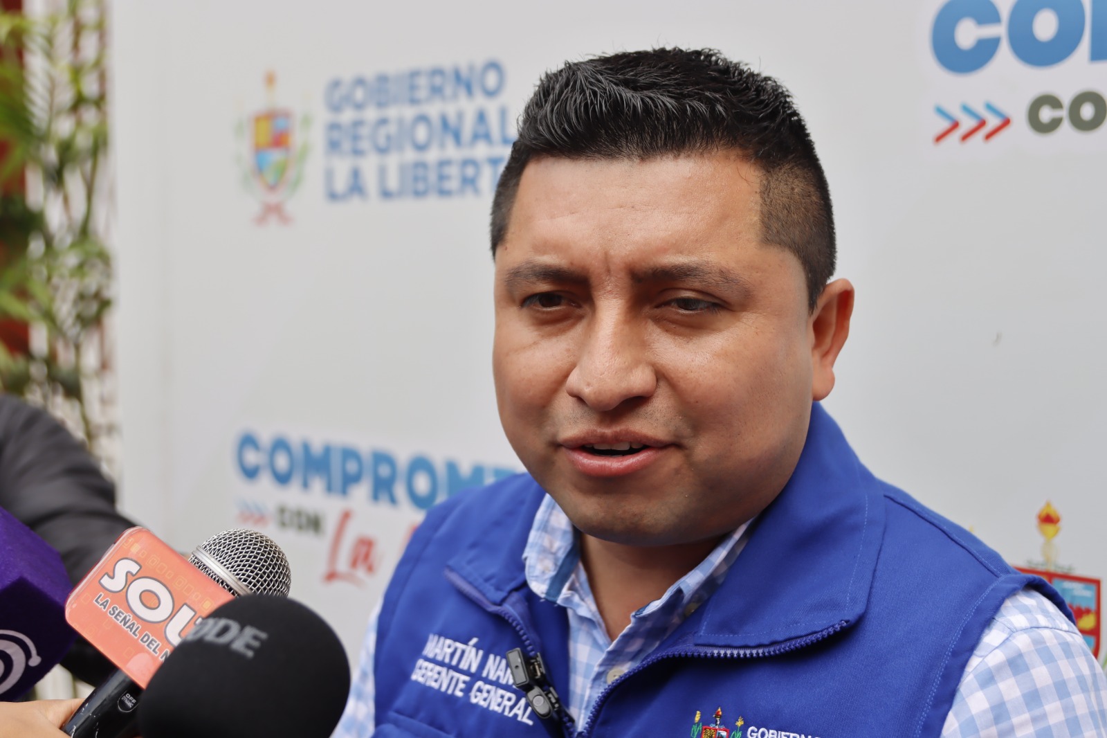 Martín Namay anuncia cambios en gerencias del GORE