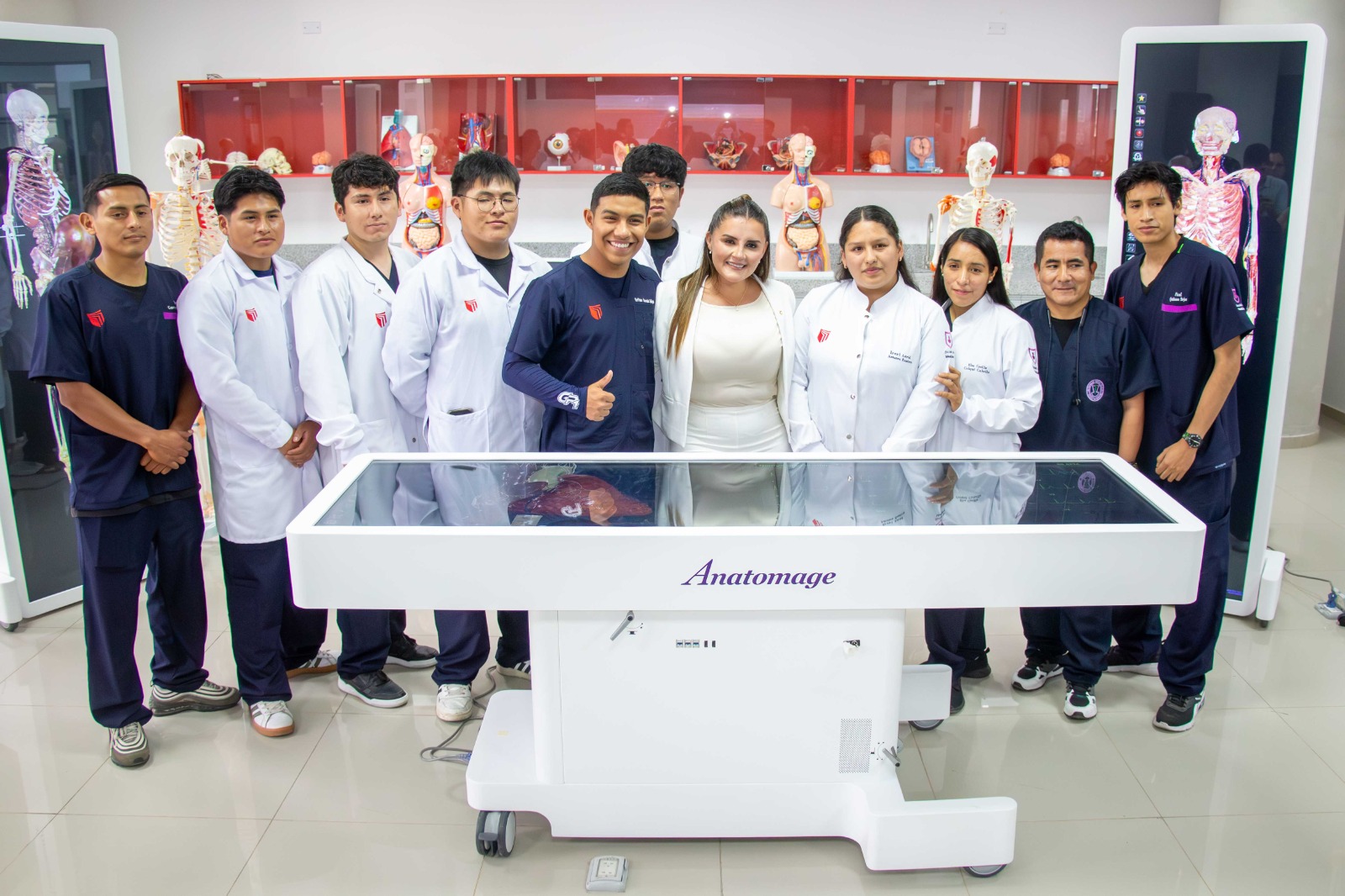 UCV inaugura moderno laboratorio de Medicina con tecnología de nivel internacional