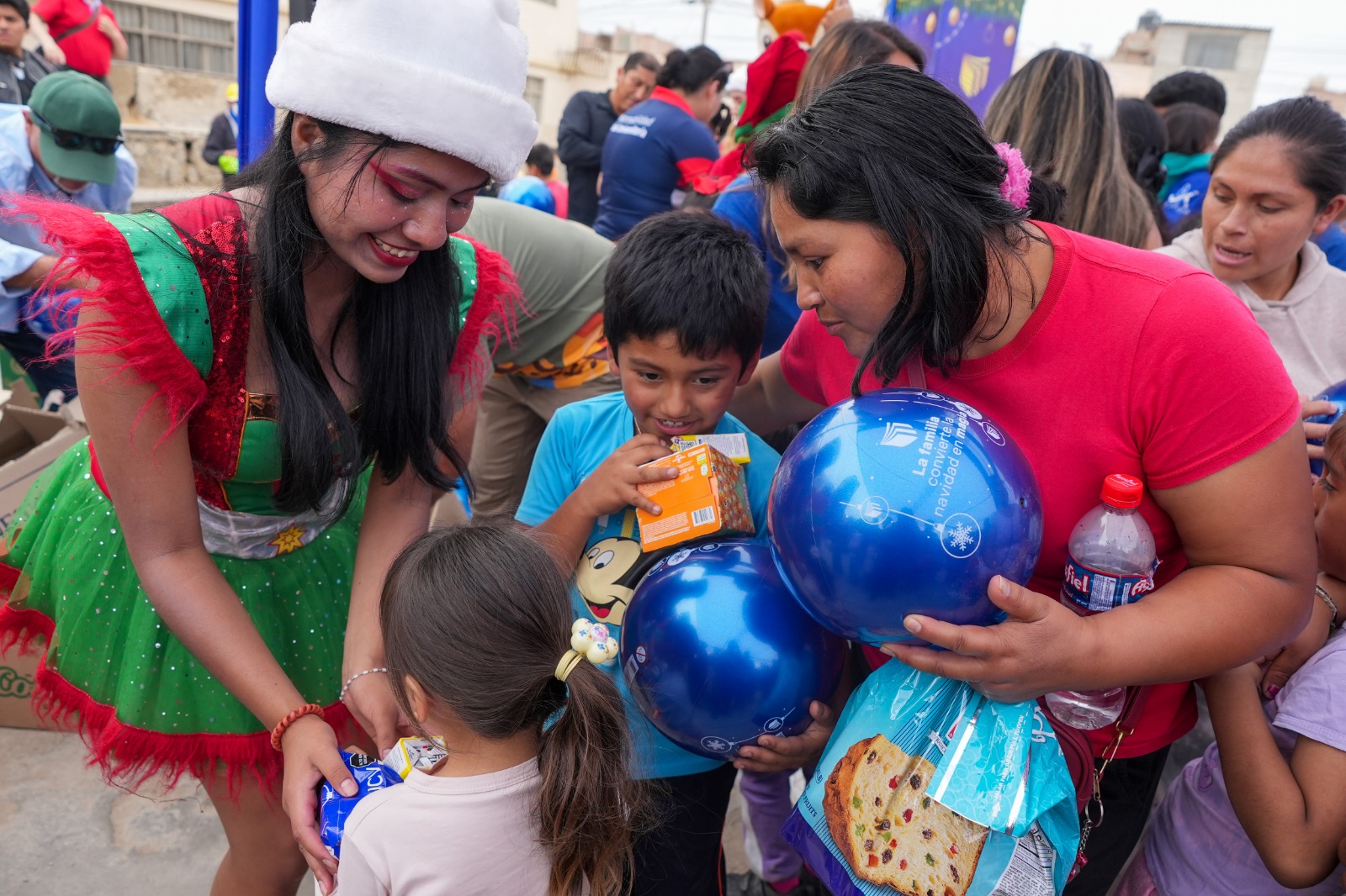UCV lleva alegría y esperanza a miles de familias vulnerables de Trujillo