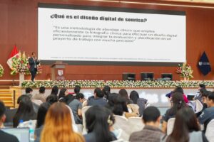 UCV reúne a especialistas internacionales en diseño de sonrisa y medicina oral